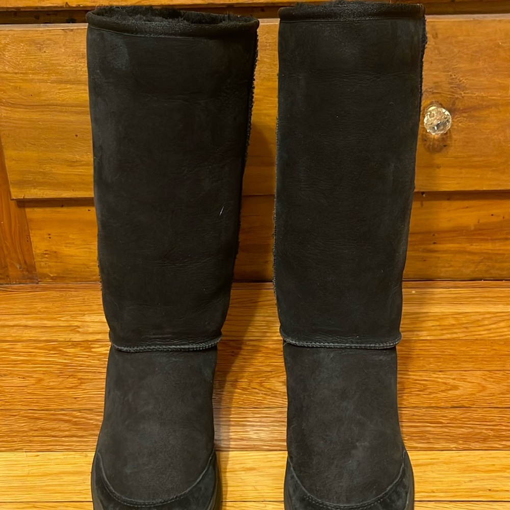 Ugg Australia Ultra Tall Black Tasman Braid Women’s Boots Size 9